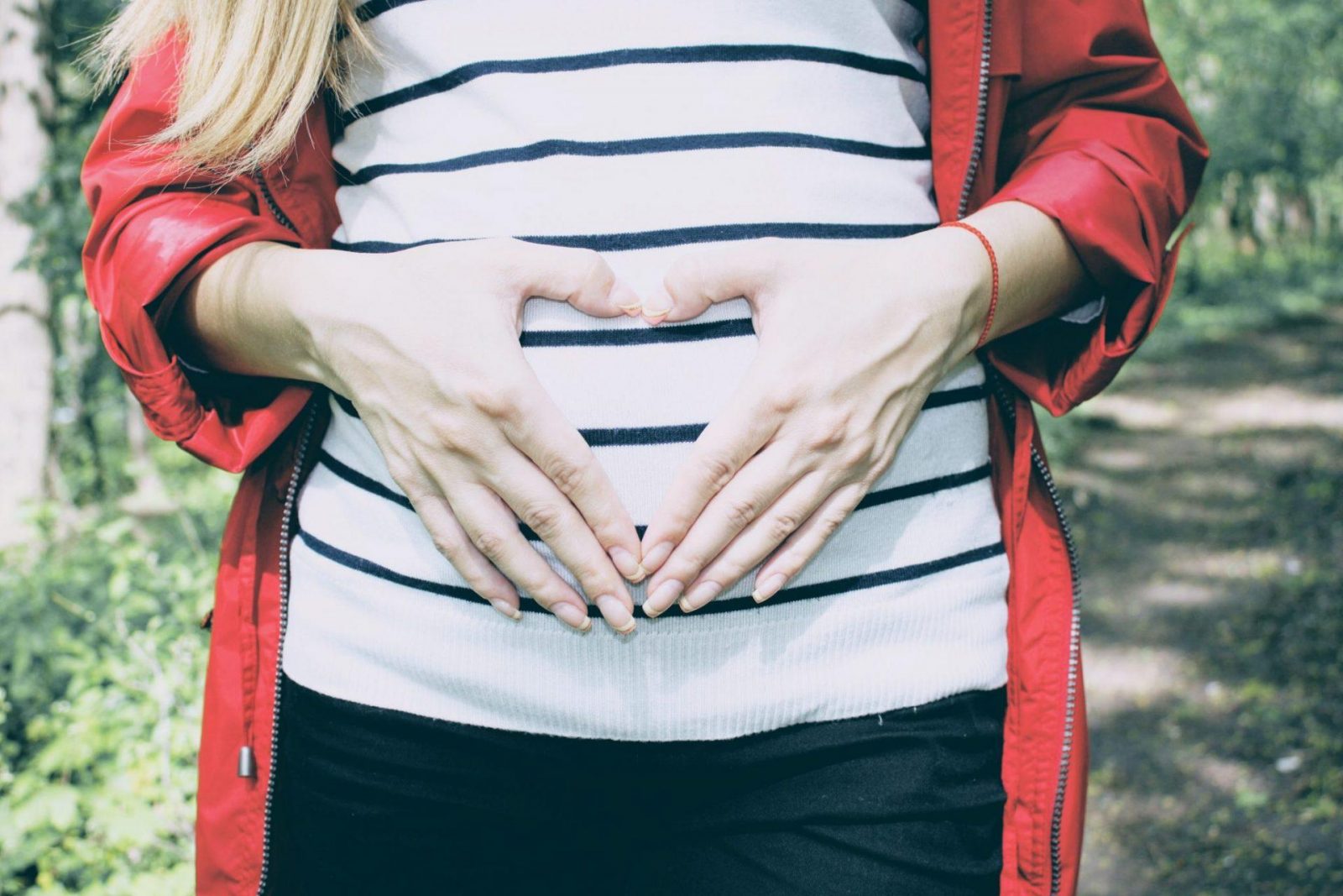 Pierwszy trymestr ciąży jest szczególnie trudny? Zobacz, jakich dolegliwości możesz się spodziewać